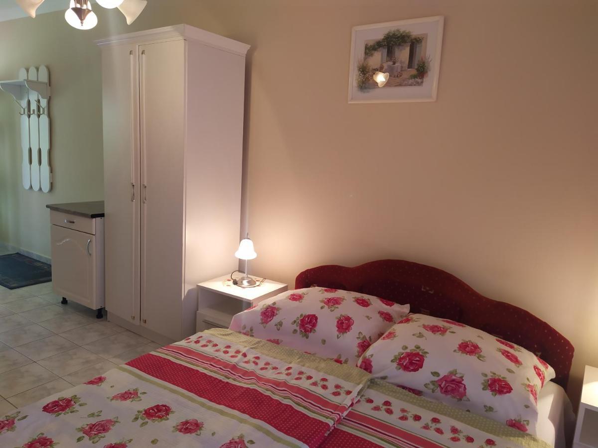 Ildiko Appertements Apartment ซาลาคาโรส ภายนอก รูปภาพ