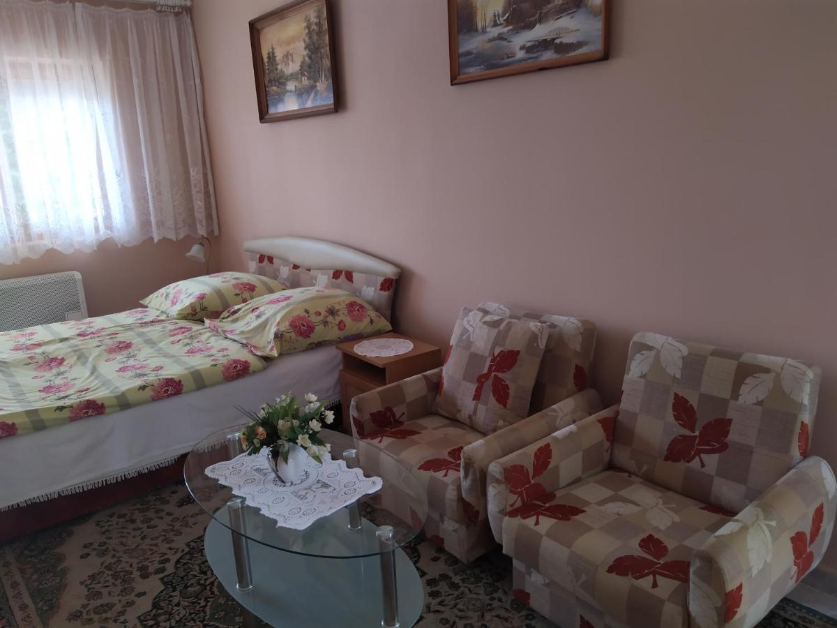 Ildiko Appertements Apartment ซาลาคาโรส ภายนอก รูปภาพ